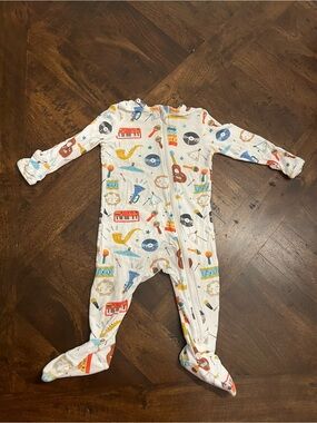 Angel Dear White Musical Print Zipper Footed Bamboo Sleeper
